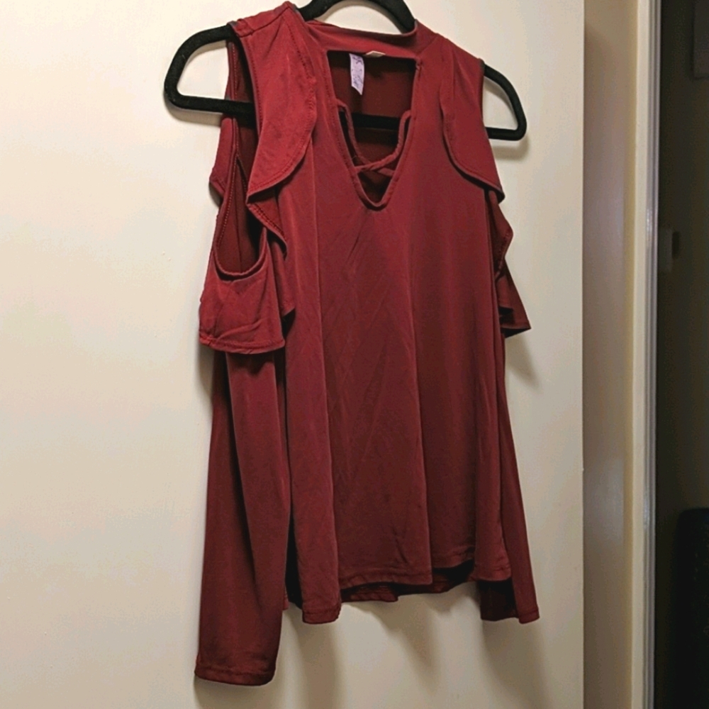 Alya shoulder cutout blouse